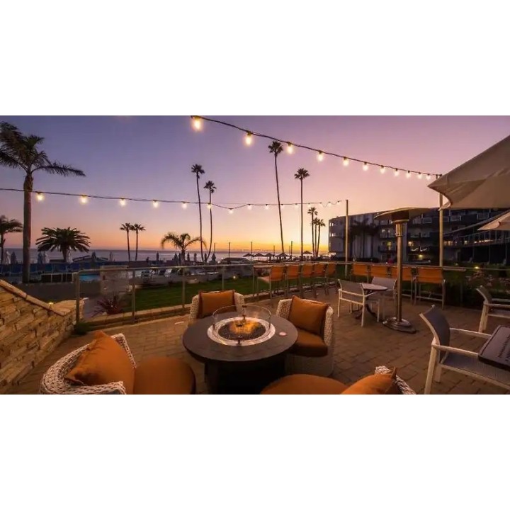 SeaCrest Oceanfront Hotel