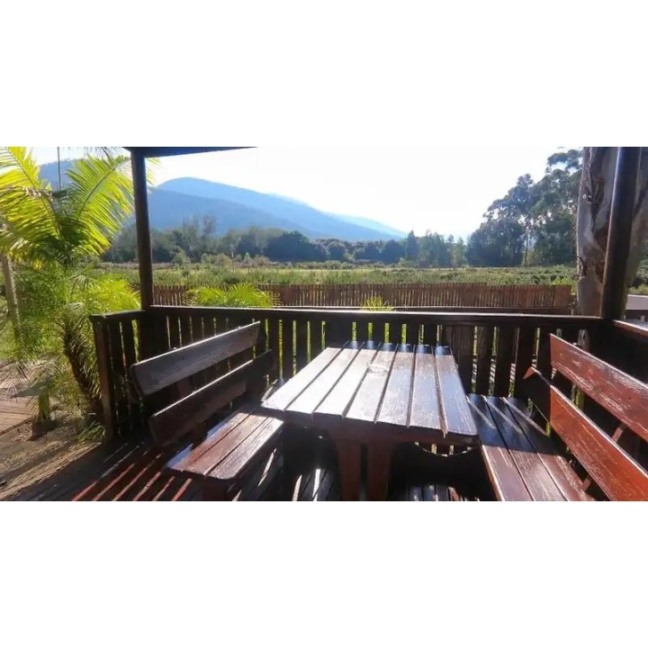 Mountain Breeze Log Cabins