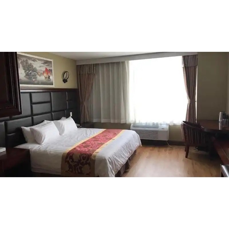 The Queens Hotel