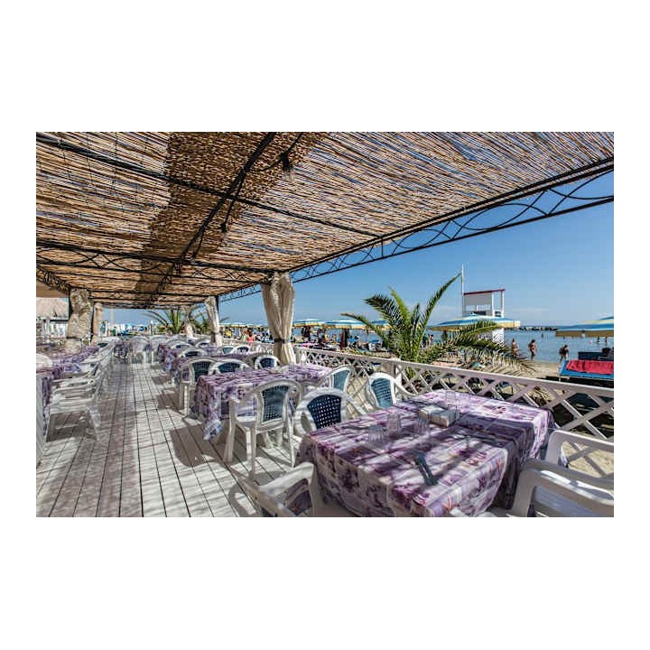 Club Hotel Bikini & Tropicana
