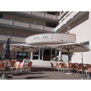 Hotel Man