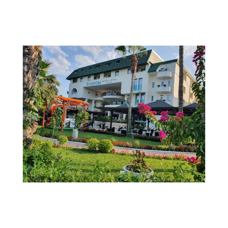 L'Ancora Beach Hotel