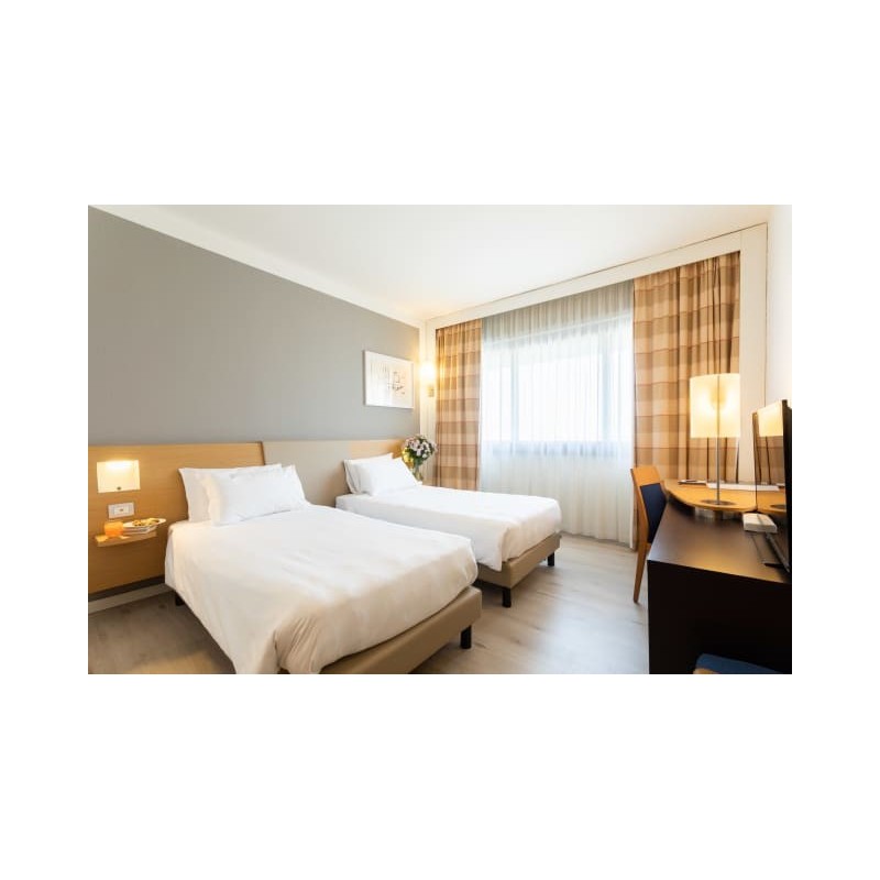 Living Place Hotel