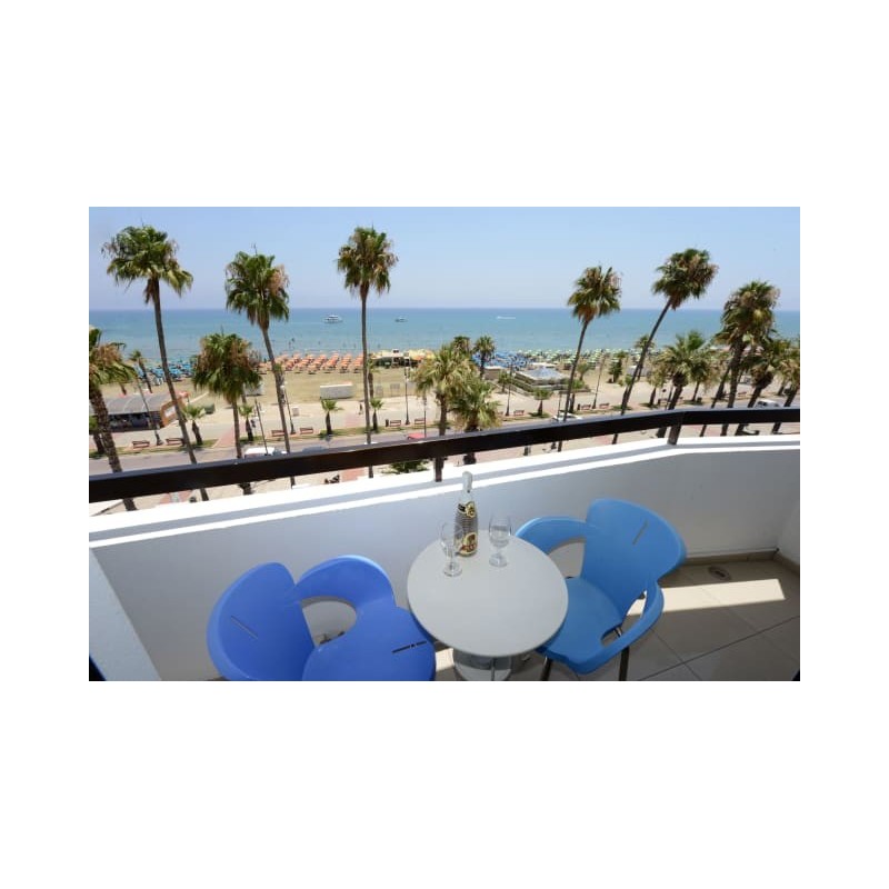 Les Palmiers Beach Hotel