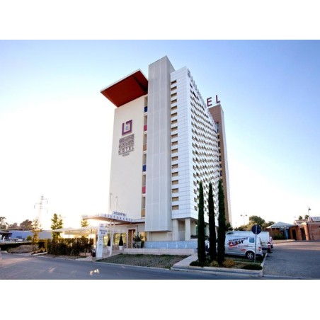 Breaking Business Hotel