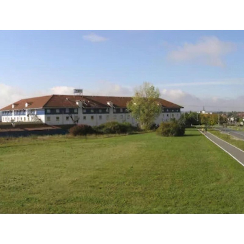 Center Hotel Drive Inn