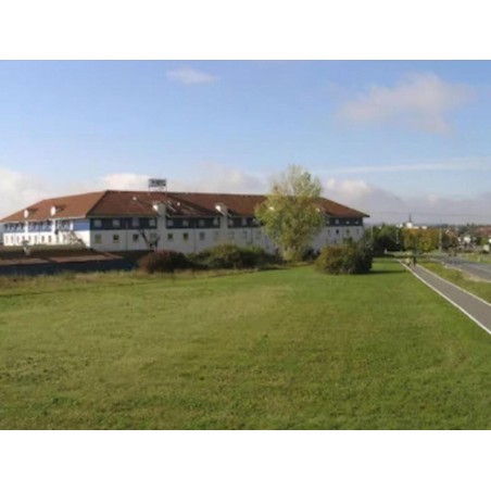 Center Hotel Drive Inn