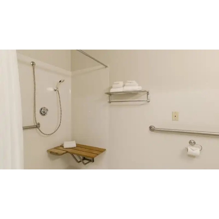 HomeTowne Studios Denver - Glendale/ Cherry Creek