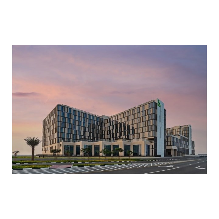 Holiday Inn Dubai Al-Maktoum Airport by IHG