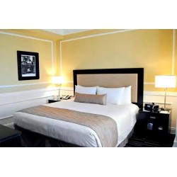 Pickwick Hotel