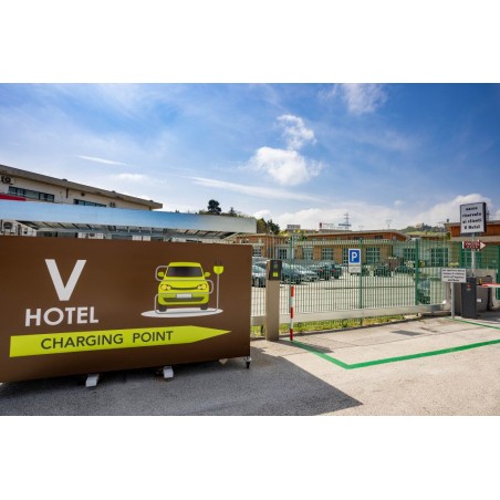 V HOTEL