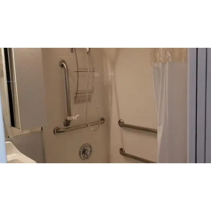 Tamarack Beach Hotel