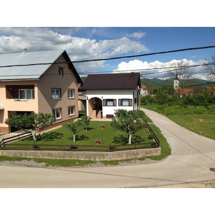 Ferienhaus in Lovinac ab 47€ pro Nacht