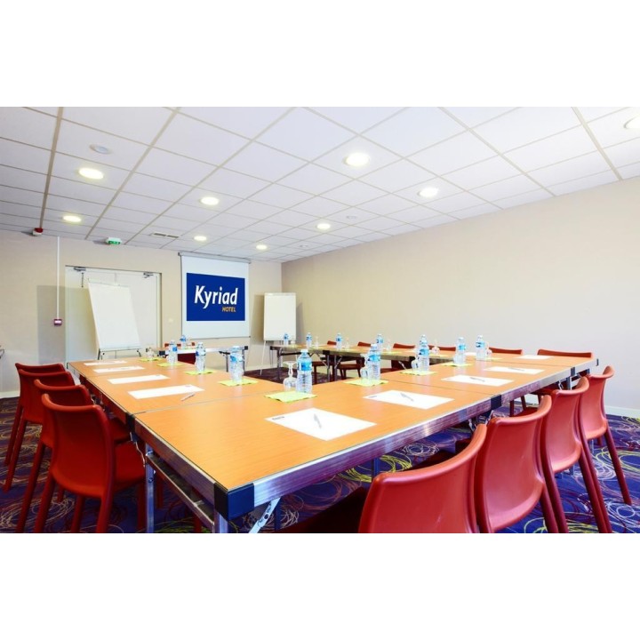 Kyriad Lyon Est - Saint Bonnet De Mure