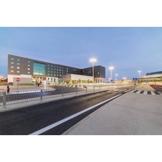 Hotel Courtyard by Marriott Warsaw Airport