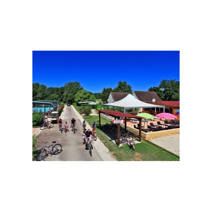 Camping Le Plein Air Des Bories