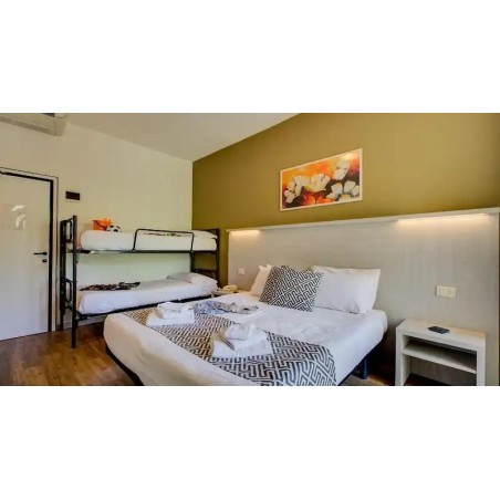 Christian Hotel