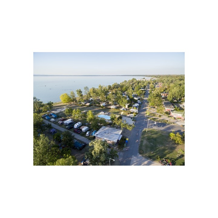 Aranypart Camping & Apartments