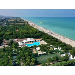 Camping & Village Pineto Beach