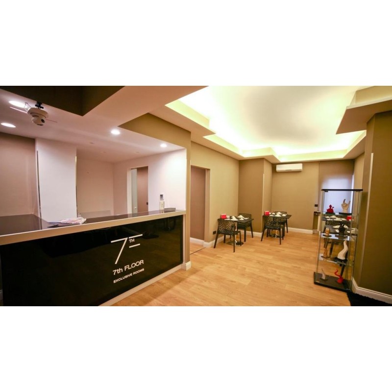 7th Floor Suite