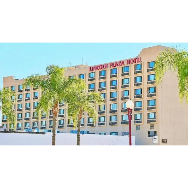 Lincoln Plaza Hotel