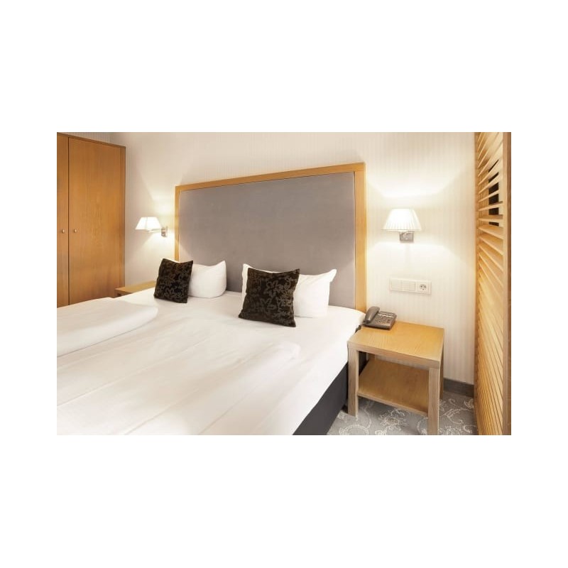 TOWNHOUSE Hotel