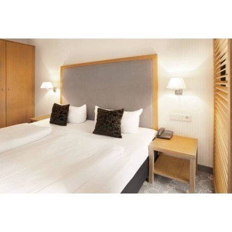 TOWNHOUSE Hotel