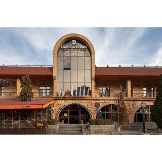 Kecharis Hotel & Resort