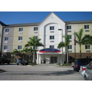 Hotel Candlewood Suites Fort Myers/Sanibel Gateway