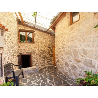 Ferienhaus in Pantón ab 55€ pro Nacht