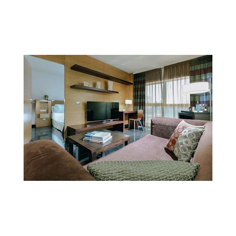 NH Barcelona Fira Suites