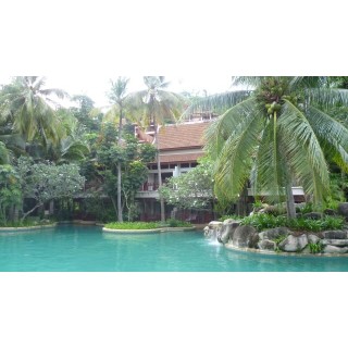 Hotel The Village Resort & Spa