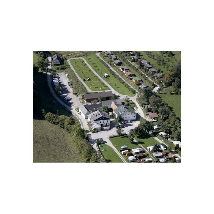 Camping Paradise Garden