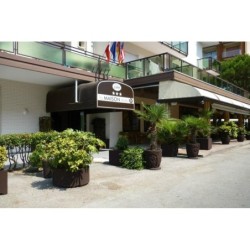 La Maison Hotel