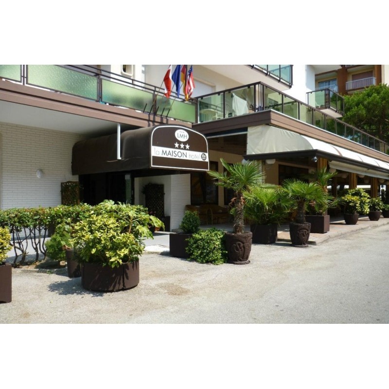La Maison Hotel