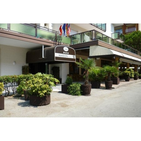 La Maison Hotel