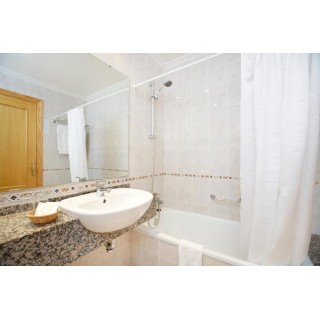 Universal Hotel Laguna