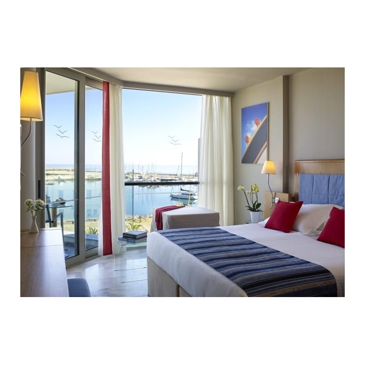 Kyma Suites Beach Hotel