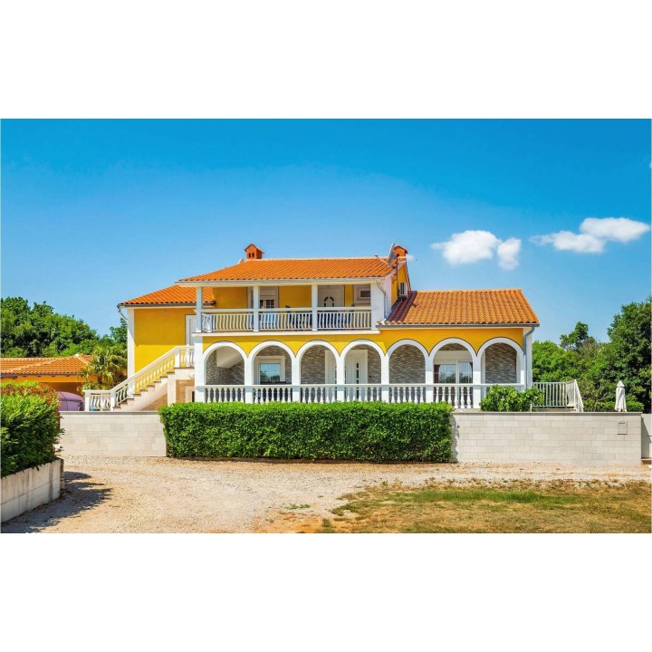 Ferienwohnung in Vinez ab 51€ pro Nacht