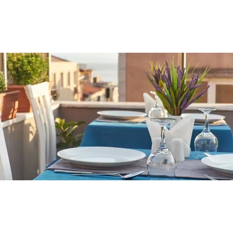 Renzo Hotel