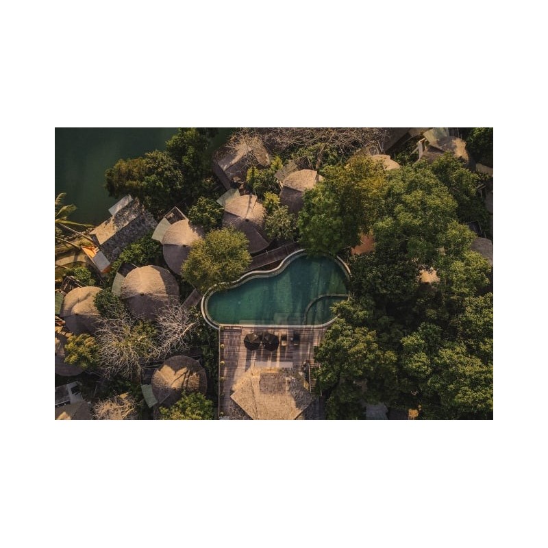 Aana Resort