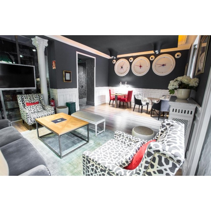 Petit Palace Lealtad Plaza