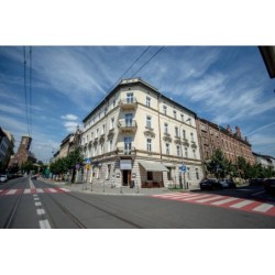 Platinum Aparthotel