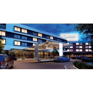 Radisson RED Hotel London Heathrow
