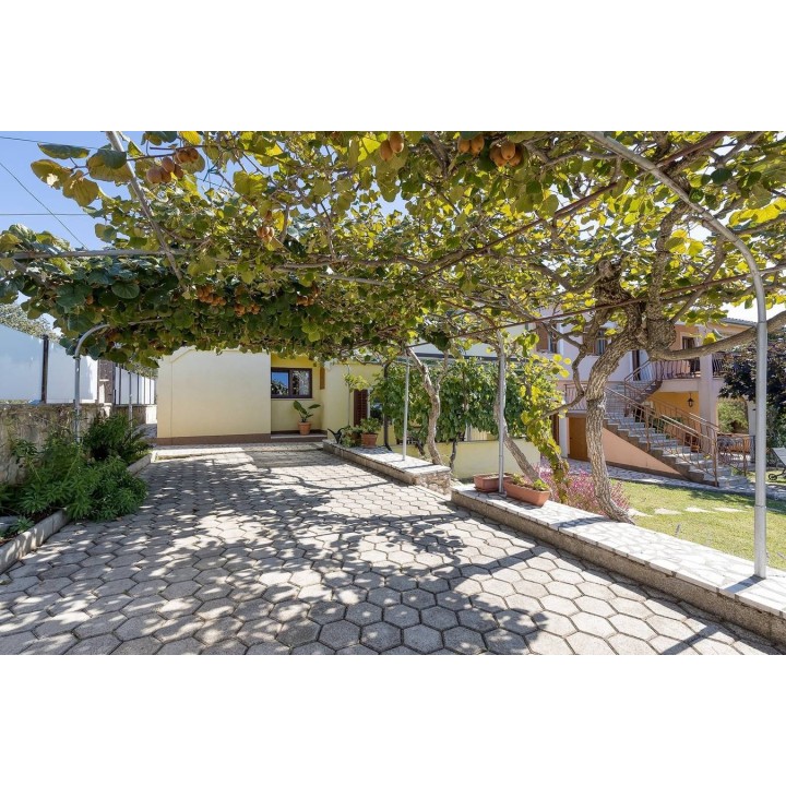 Ferienwohnung in Kastelir ab 47€ pro Nacht