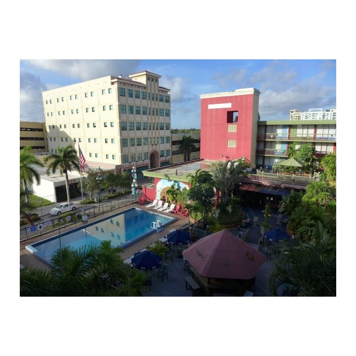 Ramada Downtown Hollywood  Hotel