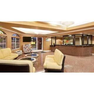 Super 8 by Wyndham Los Angeles Downtown