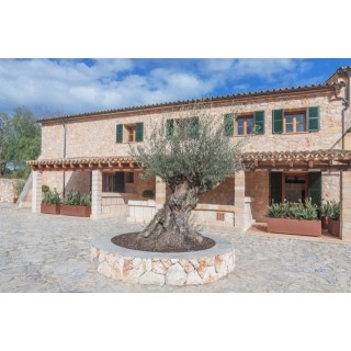 Hotel Rural Es Riquers