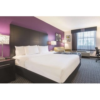 La Quinta Inn & Suites Plantation at SW 6th St