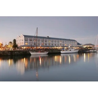 ONOMO Inn on the Square